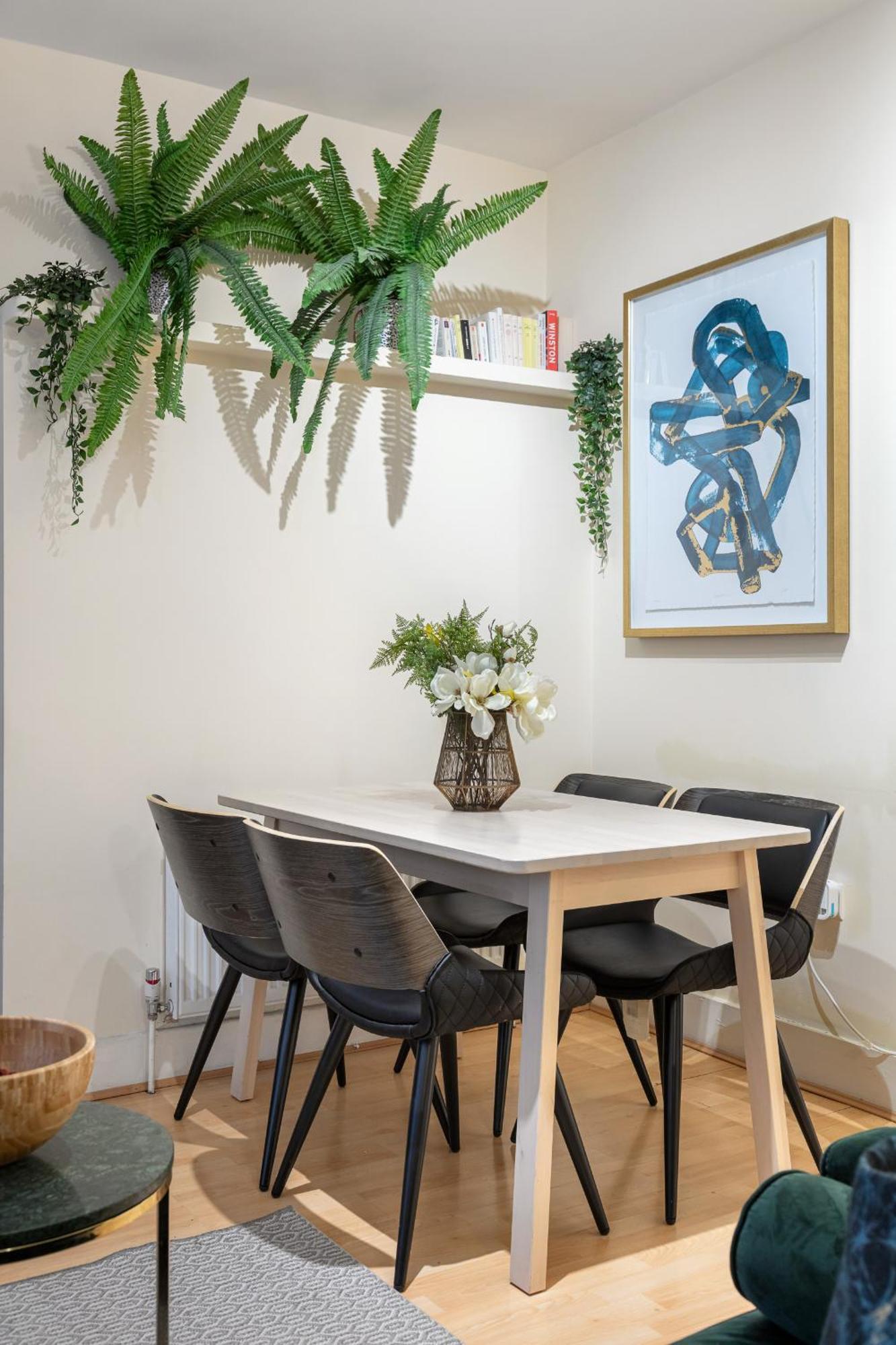 Elegant Kensington Apartment With Patio London Exterior photo