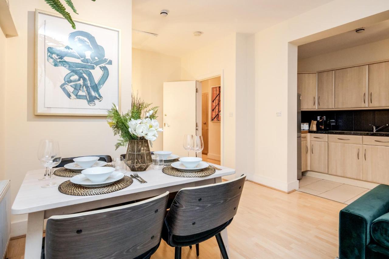 Elegant Kensington Apartment With Patio London Exterior photo